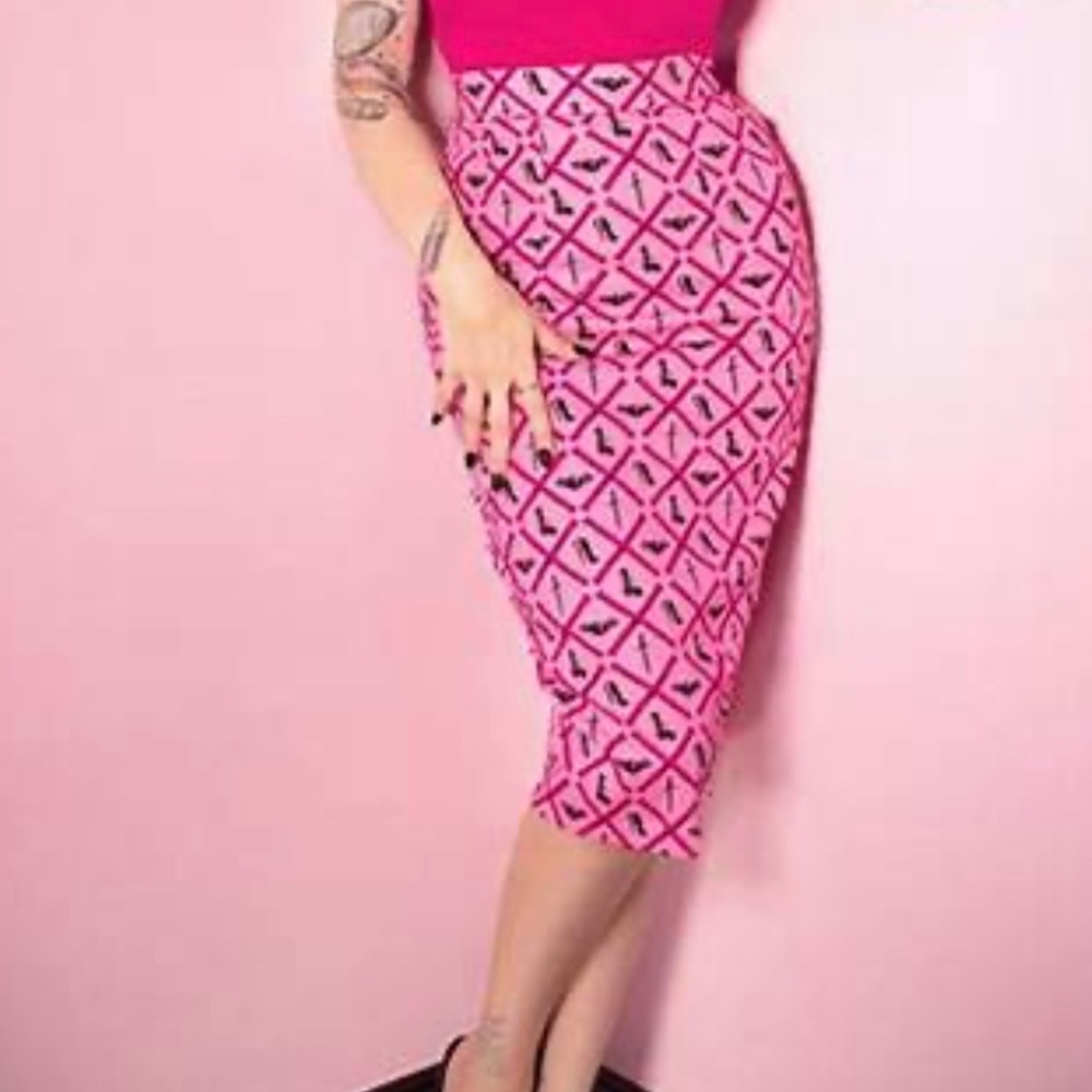 Vixen by Micheline Pitt x Ryan Heshka pencil skirt - Picture 2 of 8